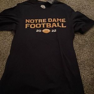 Notre Dame Football t-shirt. Mens medium